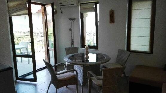 Ferienwohnung Лилия Sosopol Exterior foto